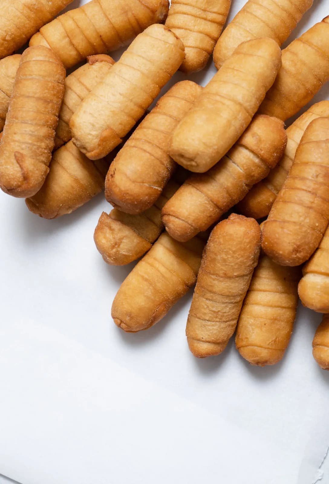 Tequeños venezolanos recién fritos